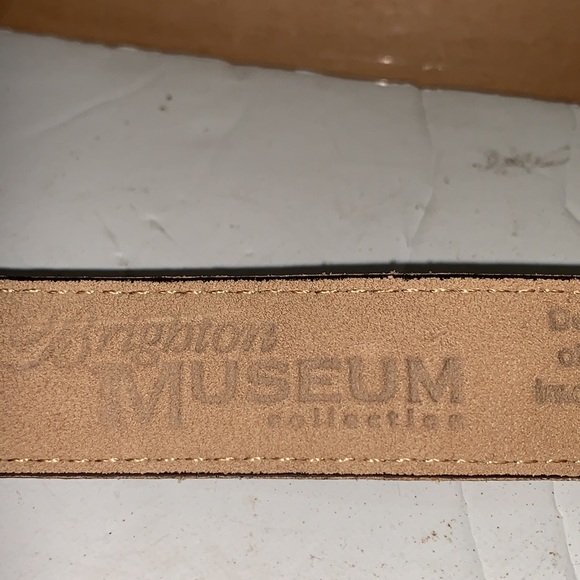 90s vintage Brighton Museum Collection Greco-Roman coin medallion, brown leather - Picture 6 of 12